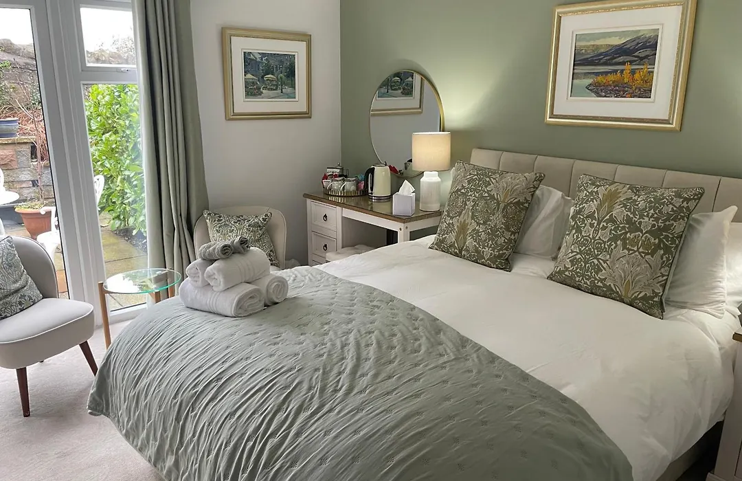 Castlecroft Bed And Breakfast-1