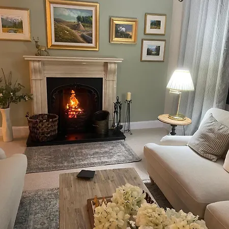 Castlecroft Bed And Breakfast-2